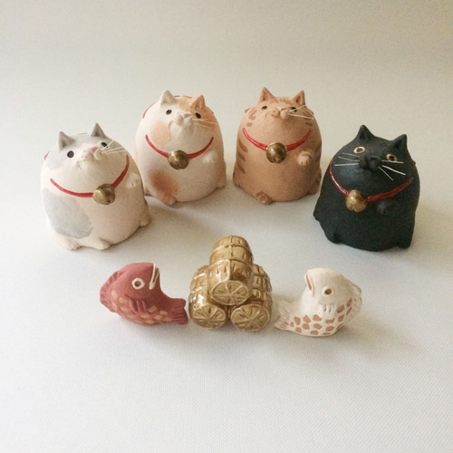 受注制作] 招き猫(素焼き 黒陶 猫置き物) 招き猫 okara.bo 通販