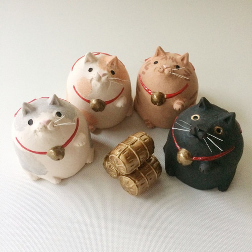 受注制作] 招き猫(素焼き 黒陶 猫置き物) 招き猫 okara.bo 通販