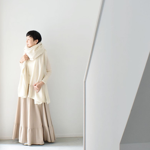 新品タグ付き♡ETROウールシルクロングストール 新品タグ付☆エトロ ETRO 長方形ストール 大判ショール 美品 未