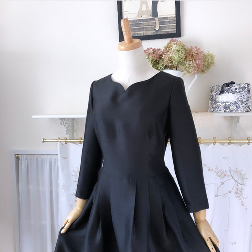 Deuxieme Classe（ドゥーズィエムクラス）の「*Feminine ドレス