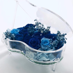 【プリザーブドフラワー／グランドピアノシリーズ】青い薔薇の祝福と奇跡 3枚目の画像