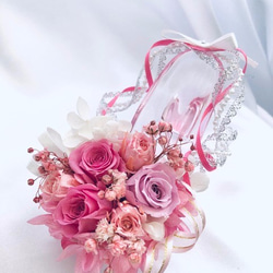 【プリザーブドフラワー／ガラスの靴ミニシリーズ】ピンクの薔薇のプリンセスシューズ 1枚目の画像