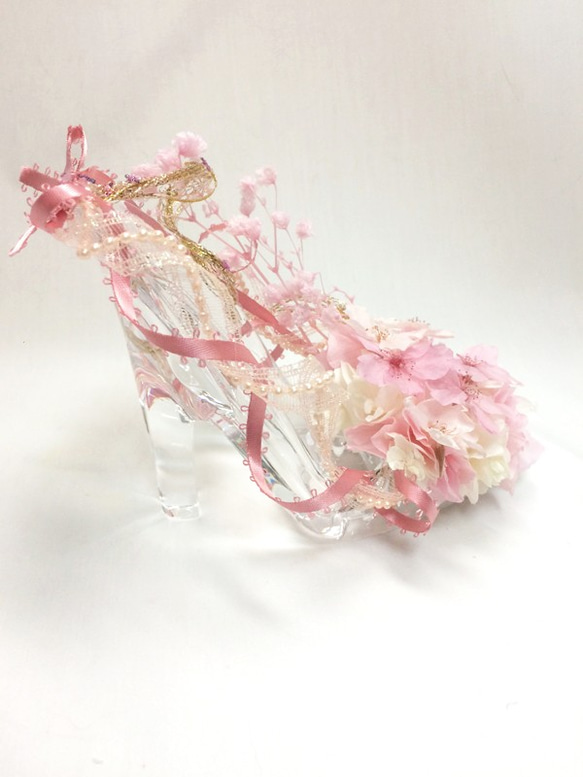 【プリザーブドフラワー／ガラスの靴シリーズ】桜の靴にふんわりとリボンをかけて【限定商品　リボンラッピング付き 】 7枚目の画像