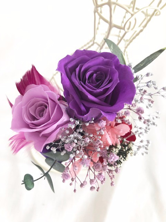 【ヘッドドレスとブートニアのセット／髪飾り、コサージュ プリザーブドフラワー紫の薔薇】 6枚目の画像