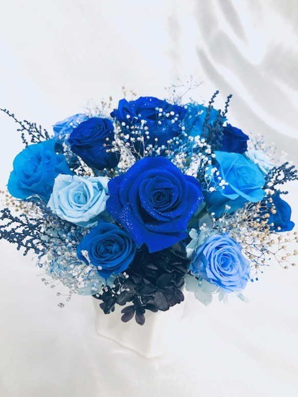 プリザーブドフラワー／星空に染まった青い薔薇の神秘と奇跡／ 陶器