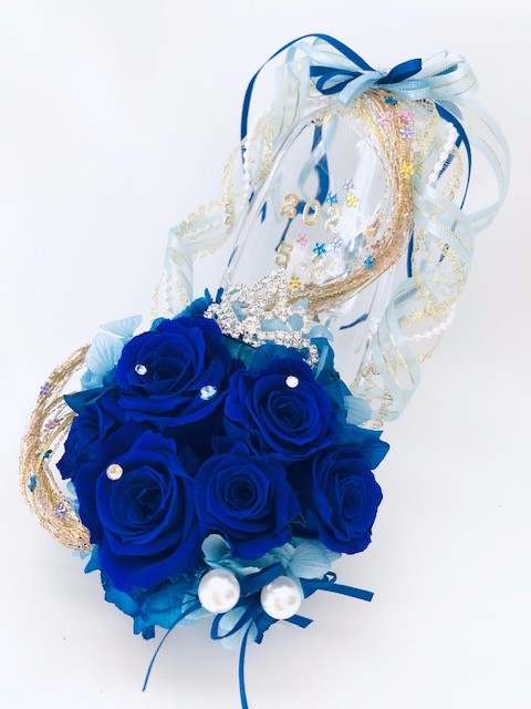 プリンセスハウス  絵画　青いリボン　バラブーケ　額縁