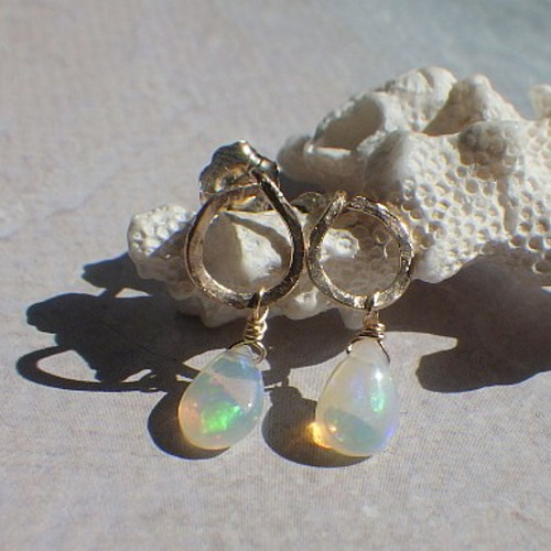 14kgf*Ethiopian Opal Stud Earrings エチオピア産プレシャス
