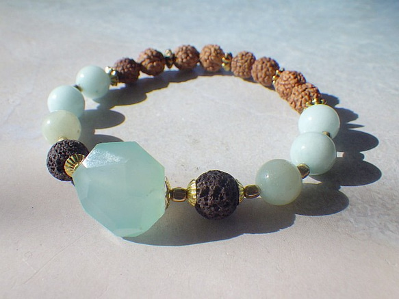 Big Chalcedony Healing Braceletアロマブレスレット☆ルドラクシャ 2枚目の画像