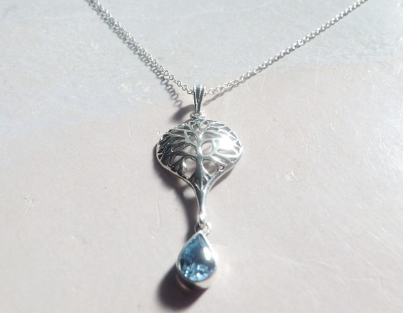 ⭐︎11月誕生石⭐︎＊sv925＊ブルートパーズ Sea Fan &Blue Topaz necklace 4枚目の画像