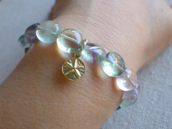 ⭐︎fluorite beach bracelet-sand dollar 3枚目の画像