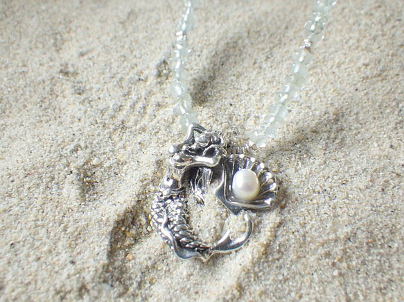 *silver925*Mermaid with a shell　人魚のアクアマリンネックレス 2枚目の画像