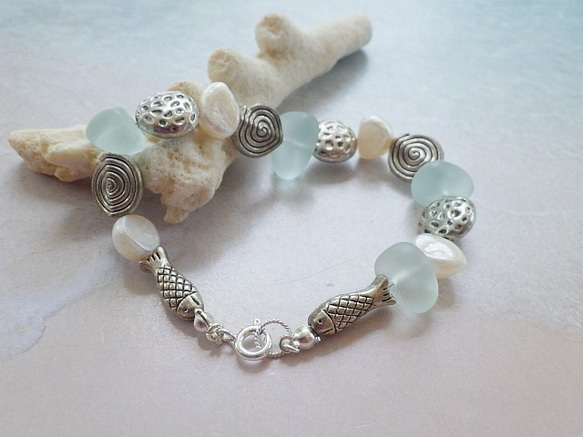 *925* seaglass & Fresh Water Pearl sea creature bracelet*ビーチ 3枚目の画像