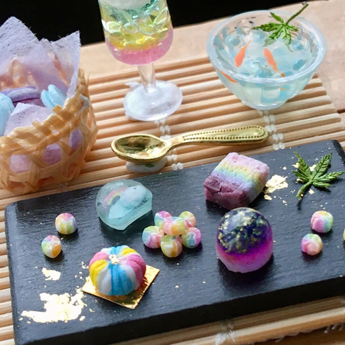 SALE】 1/12サイズ ミニチュア 夏空 〜虹色と空色の和菓子〜 透明