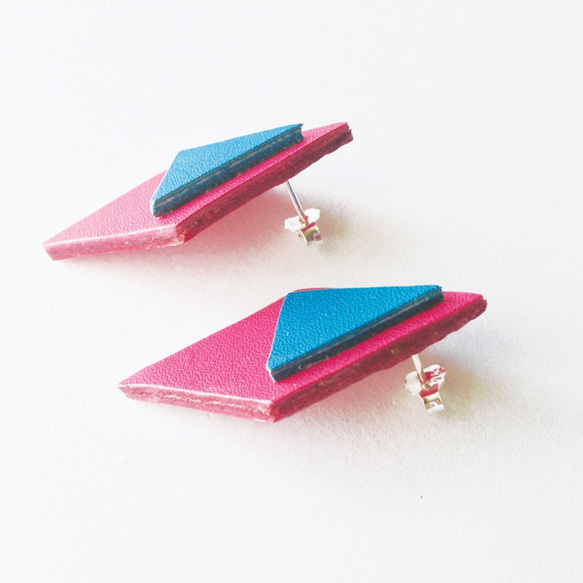 Sonniewing Diamond Shaped Leather Earrings（925スターリングシルバーイヤリング） 3枚目の画像