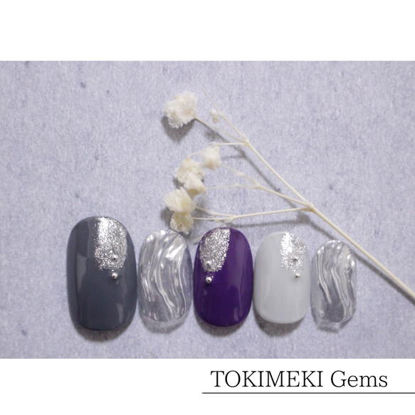 夏ネイル】シルバーとパープルのニュアンスネイル。 うねうね