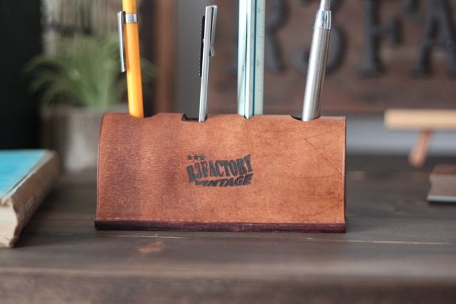leather pen stand 『R3FACTORY VINTAGE』ステーショナリー