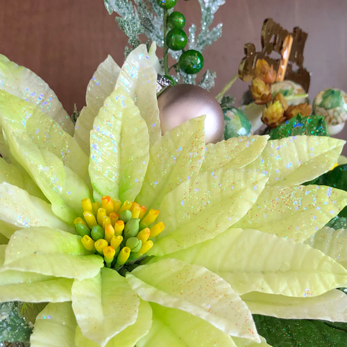 メイ　　クリスマスプレゼント アートフラワー お急ぎ便 クリスマス ミニツリー「Elegant Purple」｜フラワー