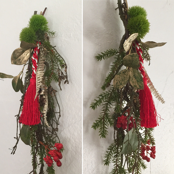枝垂れ松と赤い実のお正月飾り お得な大小2個セット 7枚目の画像
