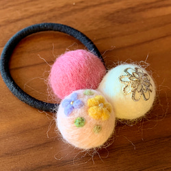 flower＊フェルトボールヘアゴム or ブローチ pink ヘアゴム swan