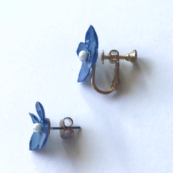 繡球花耳環/耳環珍珠16KGP海軍藍 第2張的照片
