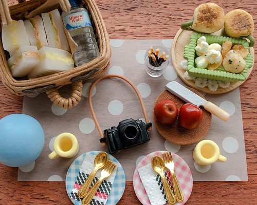 Reutter Porzellan ピーターラビットミニチュアピクニックセット ☆4】ロイター・ポーセリン ピーターラビット ミニチュア