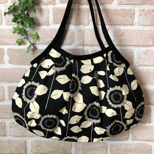 グラニースクエア トートバッグ 花モチーフ かぎ針編み