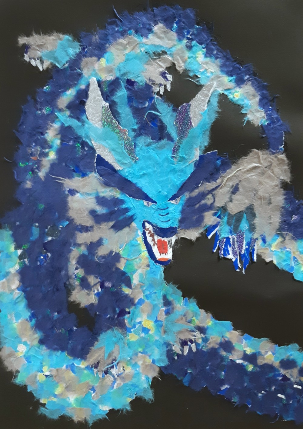 龍　青　貼り絵