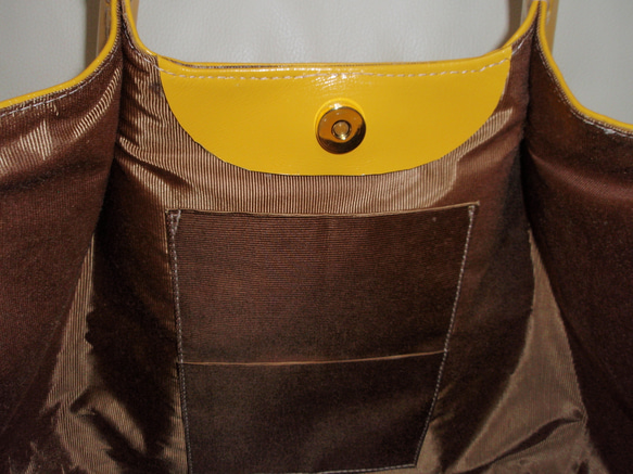 黄色いショルダーバッグ 2枚目の画像