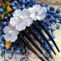 雅 ヘアコーム コーム ヘアピン 髪飾り 白蝶貝 桜 かんざし バチ型 結婚式 真珠 パール 花 1枚目の画像