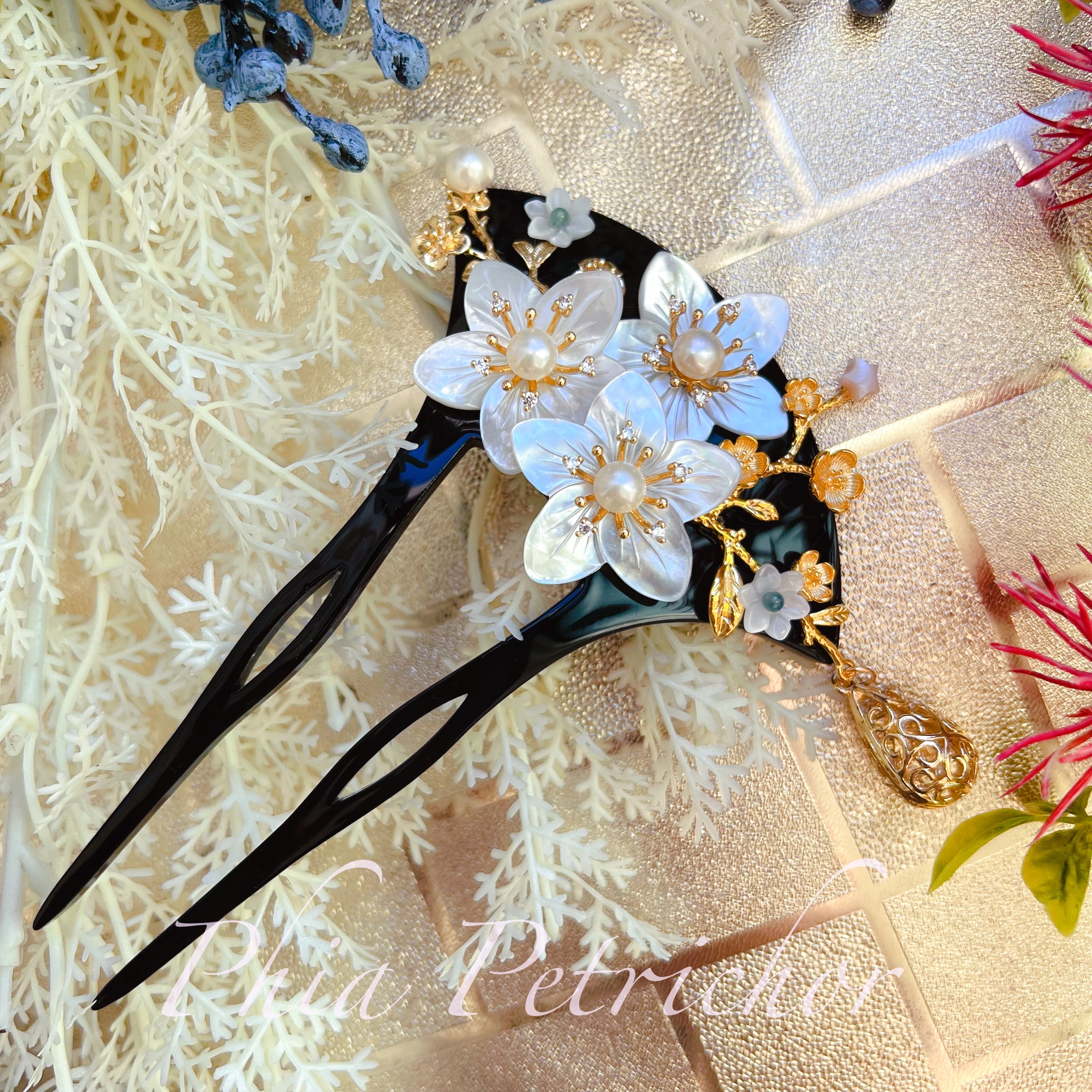 簪 梅　かんざし バチ型  パール 簪 着物 髪飾り 留袖 着物 成人式 結婚式 卒業式　ヘアピン　ヘアアクセサリー