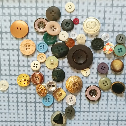 ✩１００個入 (mix)ビンテージ ボタン/ボタンmix 大量 裁縫ボタン 色彩 ...