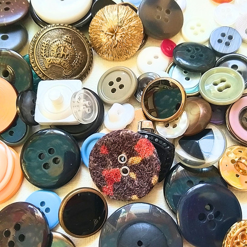 ✩１００個入 (mix)ビンテージ ボタン/ボタンmix 大量 裁縫ボタン 色彩 ...