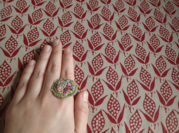 花刺繍の指輪　midori 3枚目の画像