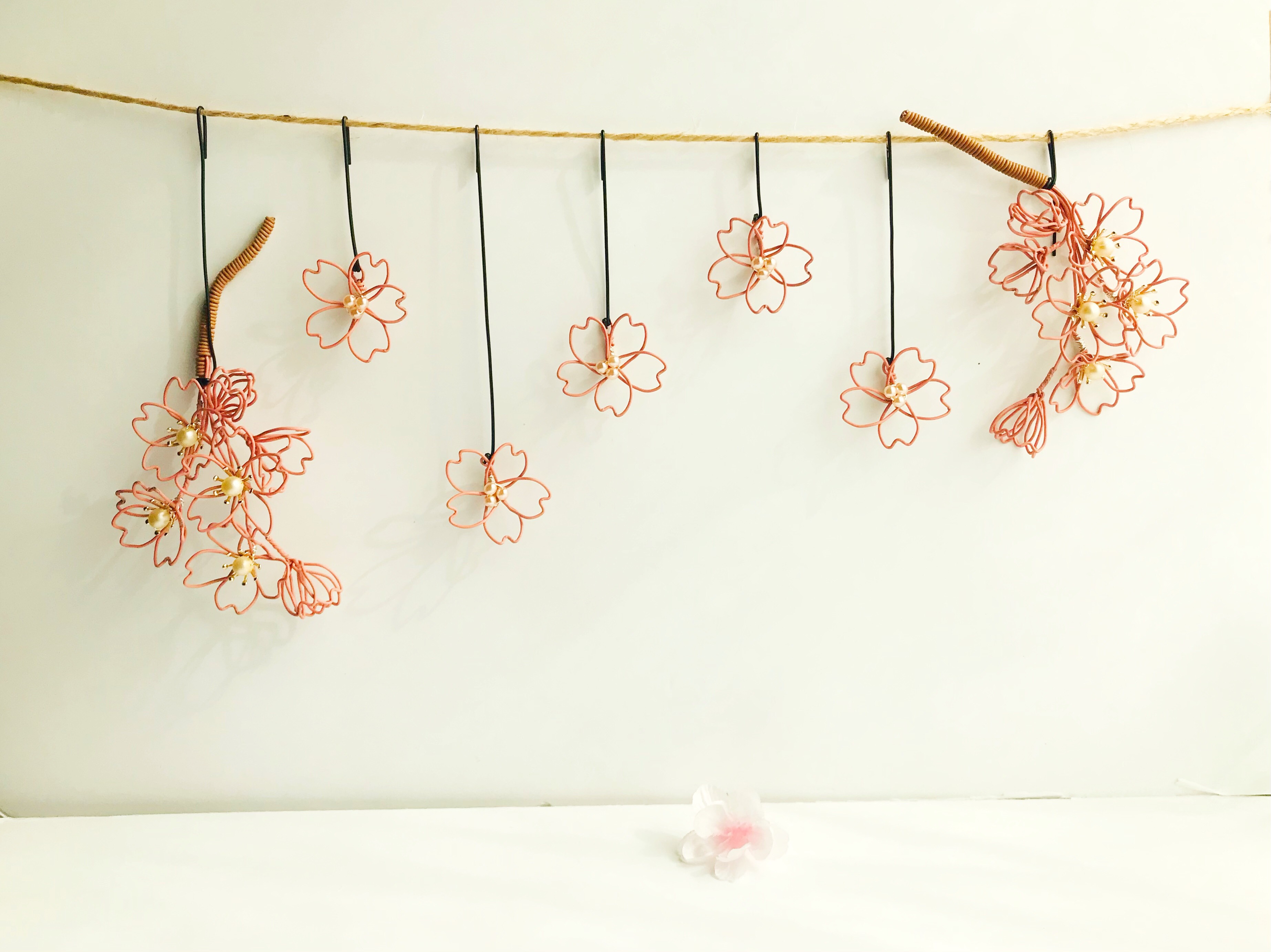 人気作家様ハンドメイド 布花ガーランド さくらんぼ アンティーク 美品 人気作家様ハンドメイド 布花ガーランド さくらんぼ