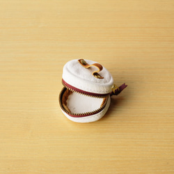 Portierra　マカロン型ジュエリーケース【ホワイト】　アクセサリーケース　ピルケース　ジュエリーポーチ　豚革 2枚目の画像