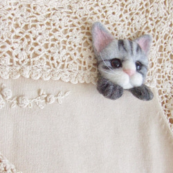 Katia　ポッケからちょこん♪　サバトラ　ブローチ　猫　羊毛フェルト 3枚目の画像