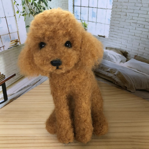 おとママの羊毛フェルト ダークレッドトイプードル お座りポーズ 羊毛 