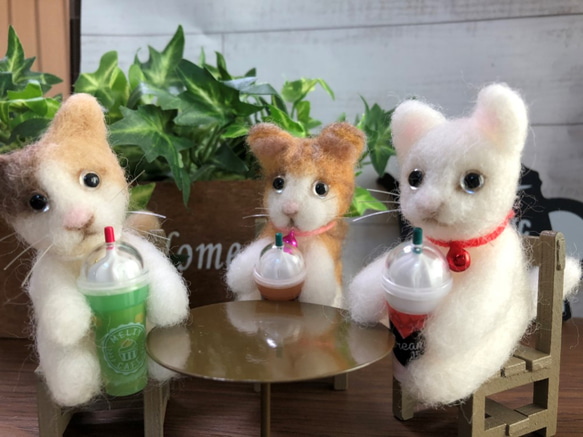おとママの羊毛フェルト 猫カフェ えんぴつキャップ 白猫 羊毛フェルト 