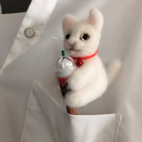 おとママの羊毛フェルト 猫カフェ えんぴつキャップ 白猫 羊毛フェルト 