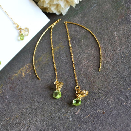 18k ペリドット　アメリカンピアス ペリドット ピアス フックピアス k18 18k 18金 イエローゴールド