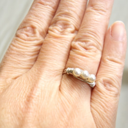真珠のワイヤーリング（シルバーフィルド） 3枚目の画像