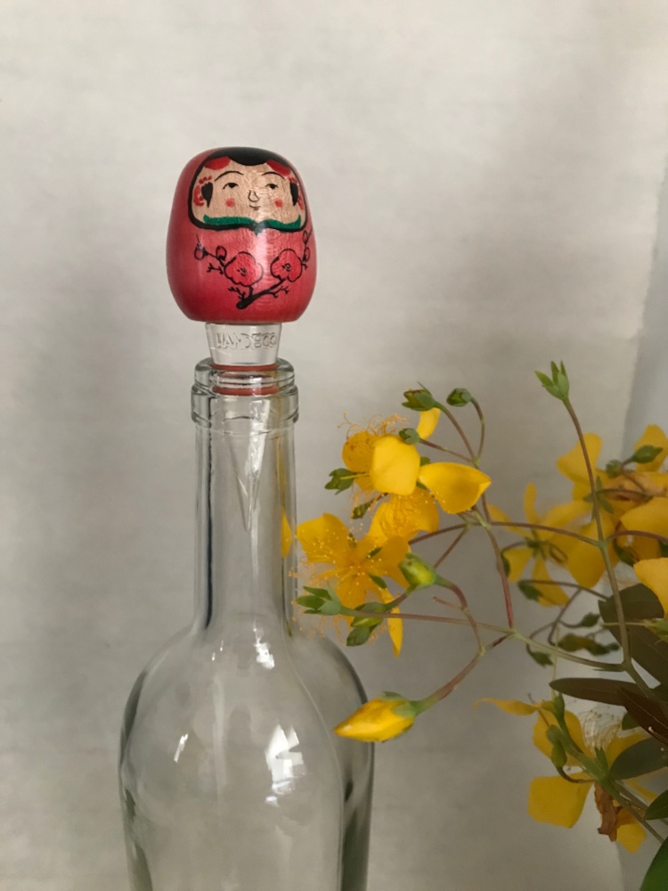 【ワインボトル栓】弥治郎系こけし／「梅」　・栓赤