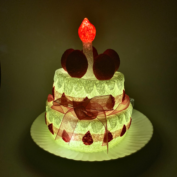 いちごのケーキでお祝いライト 4枚目の画像
