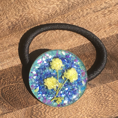 黄緑色のかすみ草ヘアゴム【受注生産】 ヘアゴム chigusa77ibu 通販