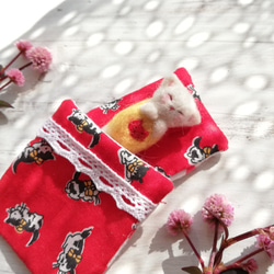 ミニチュア・羊毛白猫babyと猫柄赤いお布団セット『ミニチュア2020』 2枚目の画像