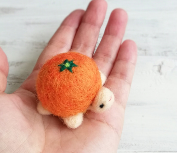 ☆羊毛かめさん・ピンクッション・オブジェ・針山(みかん) 羊毛