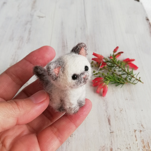 羊毛フェルト 猫 籠入り仲良し子猫ちゃん ねこ ネコ 羊毛