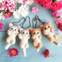 ■受注制作・羊毛フェルトの小さな子猫(折れ耳猫ほんのりグレー・ころりん)　猫グッズ　猫雑貨　スコティッシュフォールド　 5枚目の画像