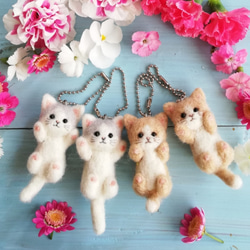 ■受注制作・羊毛フェルトの小さな子猫(ベージュ猫・ころりん)　猫グッズ　猫雑貨　　 6枚目の画像