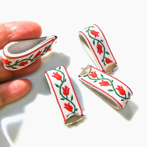 MOKUBAビジュービンテージチロリアンテープリボンピアスイヤリング